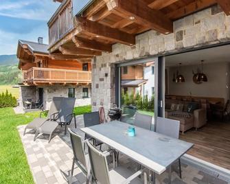Holiday home in Niedernsill with sauna - Niedernsill - Terasa