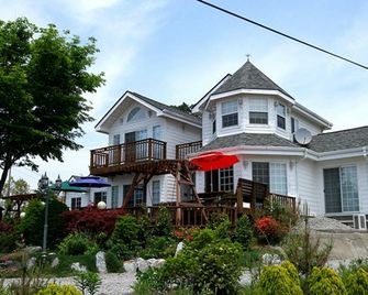 에너벨리펜션 - 안면도 - 건물