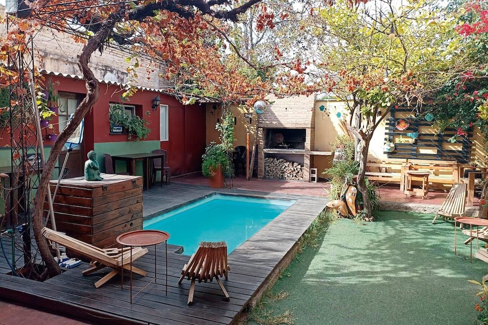 إستاسيون ميندوزا هوستل - ميندوزا - حوض السباحة