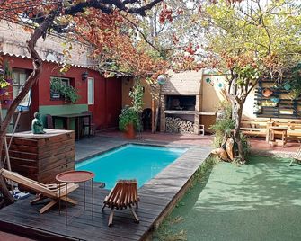 Hostel Estacion Mendoza - מנדוזה - בריכה