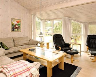 Family Retreat in Lodskovvad - By Traum Ferienwohnungen - Ålbæk - Living room