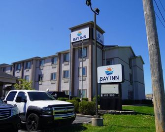 Bay Inn & Suites Troy - Troy - Building