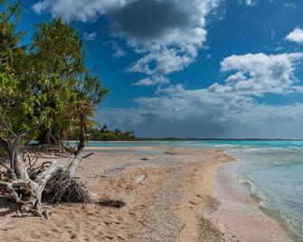 Rangiroa - My Eden Place - Tiputa - Beach