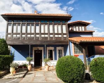 La Casona de Sobrepiedra - Cangas de Onís - Rakennus