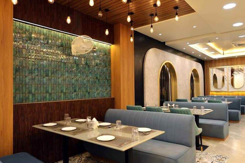 Hotel Rgs Crystal thumbnail 2