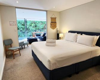 Stylish Parkside Retreat - Outdoor Pool & Undercover Parking - Randwick - Randwick - Bedroom