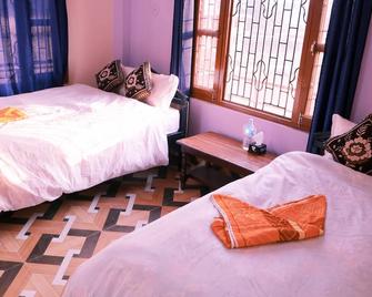 Hotel National Park Sauraha- Homely Stay and Peaceful Location with Jungle Safari arrangements - Chitwan - Habitación