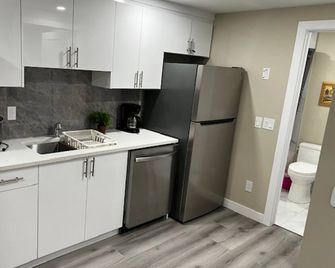 Starling Retreat - Fort Saskatchewan - Cocina