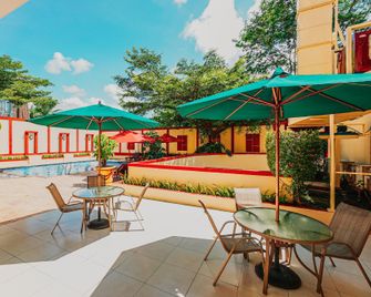 Gino Feruci Cianjur - Puncak - Patio