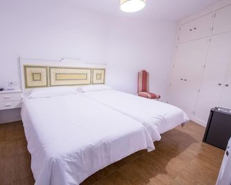 Hostal Misericordia - León - Habitación