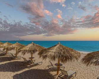 Sonoran Sea E-312 Barefoot By The Sea Holiday Oceanfront Condo - Puerto Peñasco - Beach