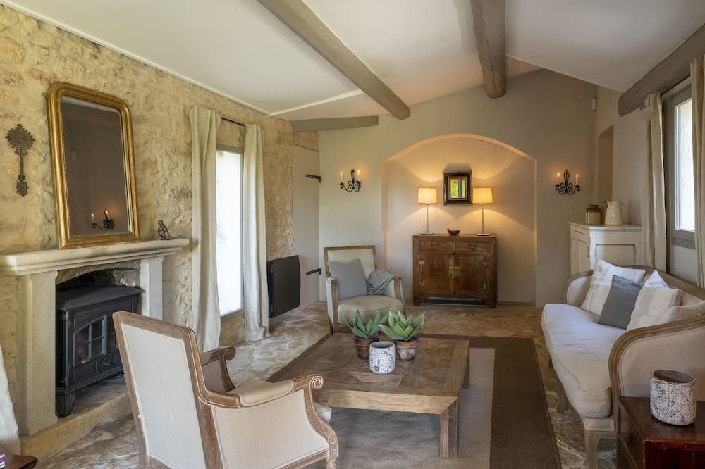 Cosy Cottage With Private Pool & Garden - Joucas - Wohnzimmer