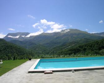 La Cittadella Dei Monti Sibillini - Montemonaco - Pool