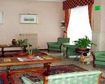Hotel Etruria - Orvieto - Living room