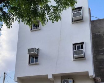 Hotel Aditya Bikaner - Deshnoke - Building