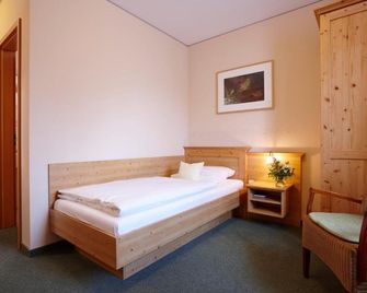Hotel Eberl - Hattenhofen - Habitación