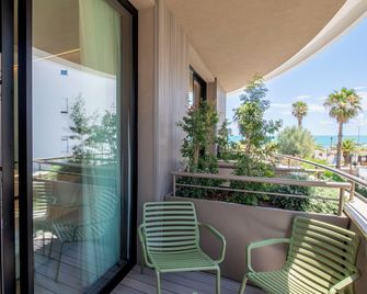 International - San Benedetto del Tronto - Balcon