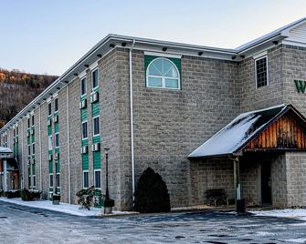 Westgate Inn - Coudersport - Building