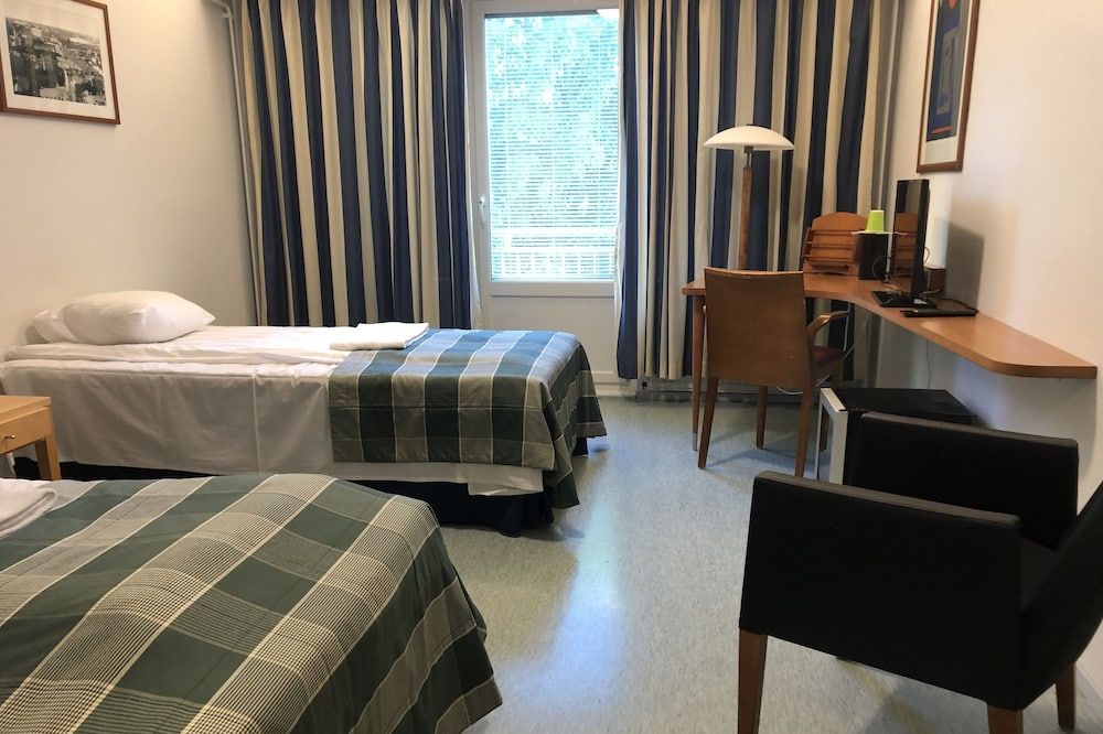 West Side Hotel - Turku - Bedroom
