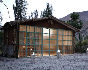 Glaciar de Roca Lofts - Puchuncaví - Building