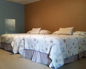 A Slice of Beach Paradise - Huron - Camera da letto