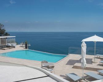 B&b Capo Torre Resort & Spa - Albisola Superiore - Pool