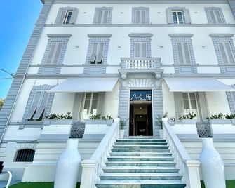 Hotel Tirreno - Marina di Massa - Edificio