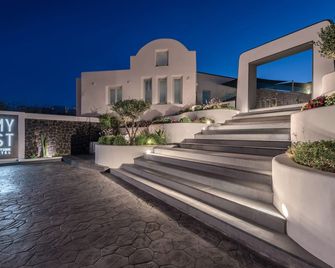 Myst Boutique Hotel - Oia - Edificio