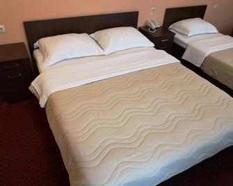 Hotel Elegance - Belgrade - Bedroom