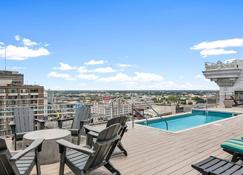 Spacious Modern Condos near French Quarter - Nueva Orleans - Alberca