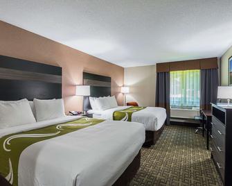 Quality Inn & Suites - Holland - Bedroom