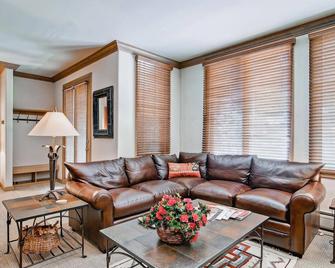 Highlands Slopeside 217 By East West Hos - Beaver Creek - Living room