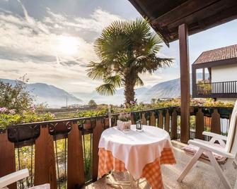 Adang Ferienwohnung Fernblick - Tirolo - Balcone