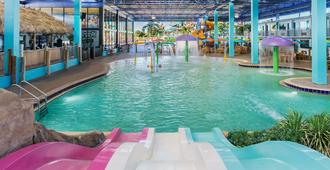 奧蘭多可可中心水上樂園度假酒店 - 奥蘭多 - 奧蘭多 - 游泳池