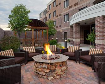 كورتيارد باي ماريوت كولومبيا ميسوري - كولومبيا - شرفة مرصوفة