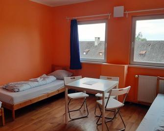 2-Rent Group Hostel Rooms&apartments Tub19a - מינכן - חדר שינה