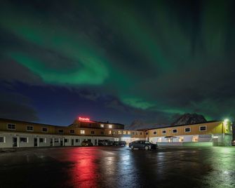 سكانديك فيستفيورد لوفوتين - سفولفاير - مبنى