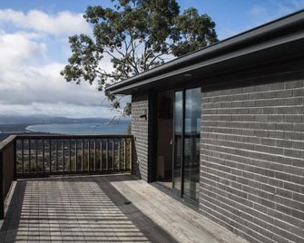 5 Seaview Kangaroo Mt Rumney Escapes - Cambridge - Balcón
