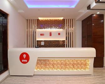 Townhouse Grand Inn - Ghāziābād - Front desk