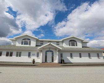 Nupan Deluxe - Keflavik - Rakennus