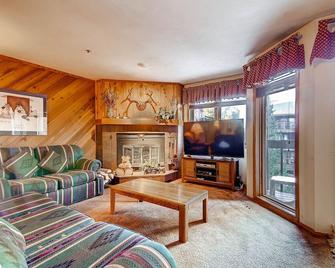Cimarron by Wyndham Vacation Rentals - Breckenridge - Living room