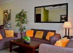 Aruba Breeze Condo - Oranjestad - Living room