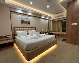 The Pearl Club Resort - Shānti Niketan - Bedroom