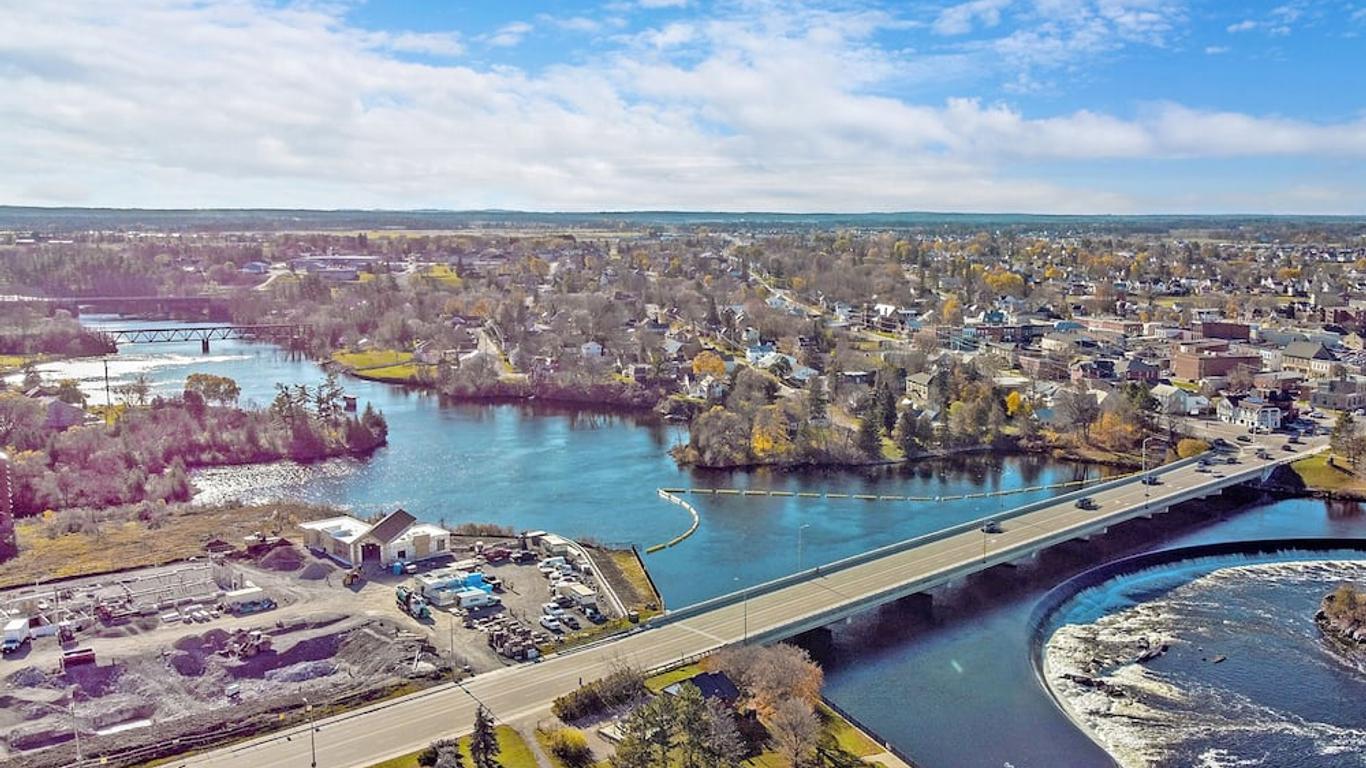 Ramada by Wyndham Arnprior