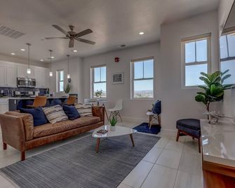 Spacious | Clean | Getaway for Two! | Sky - Washington - Living room