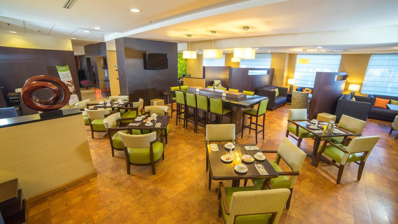 Courtyard by Marriott Puebla Las Animas