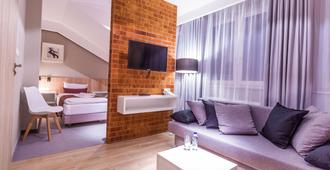 Hotel Falcon - Rzeszow - Living room