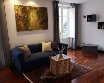 A casa di Zara - Termini Imerese - Living room