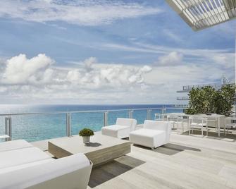 Four Seasons Hotel At The Surf Club - Surfside - Balcone