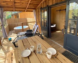 Camping Rives du Lac de Sainte Croix - Bauduen - Balcón